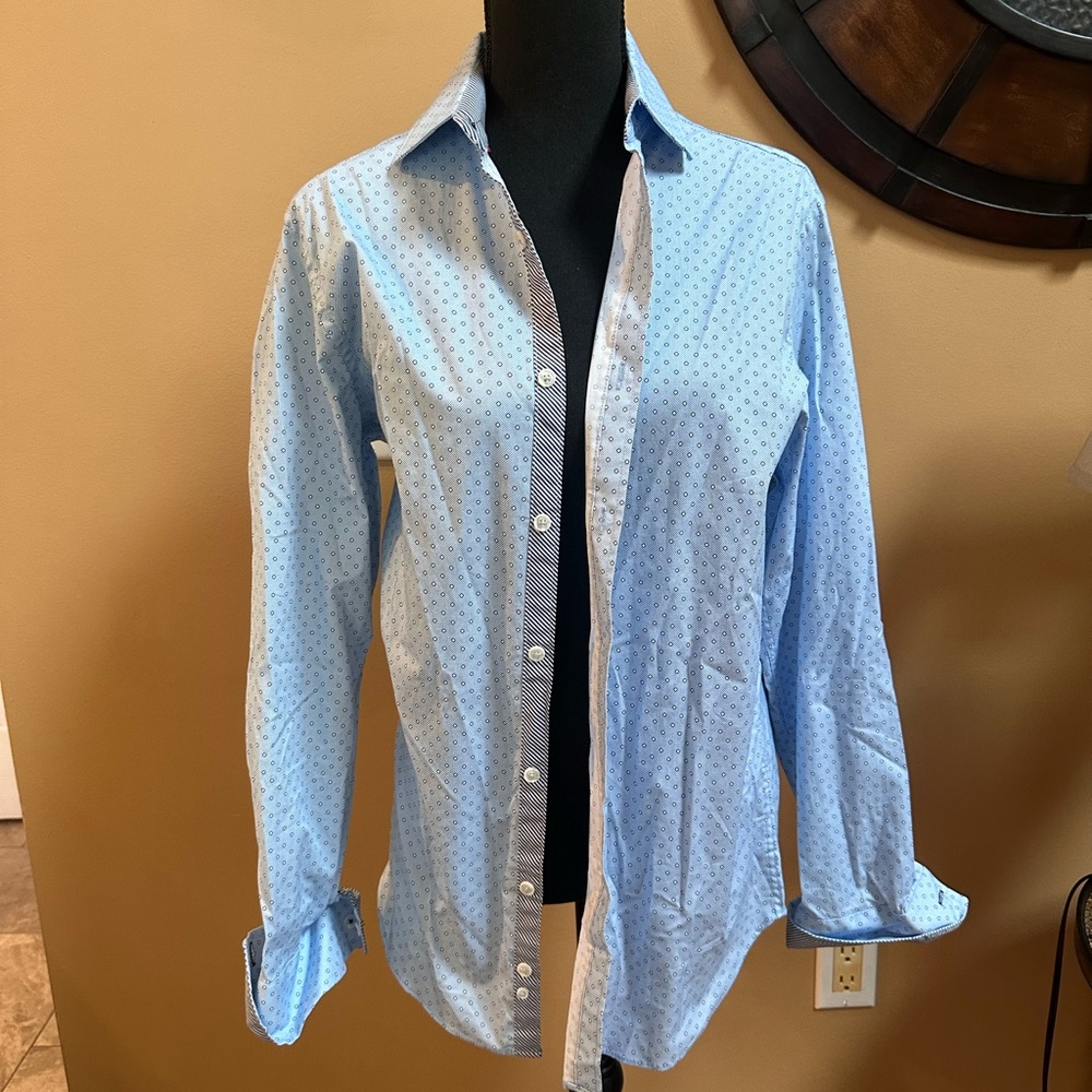 construct button down shirt - Picture 1 of 3